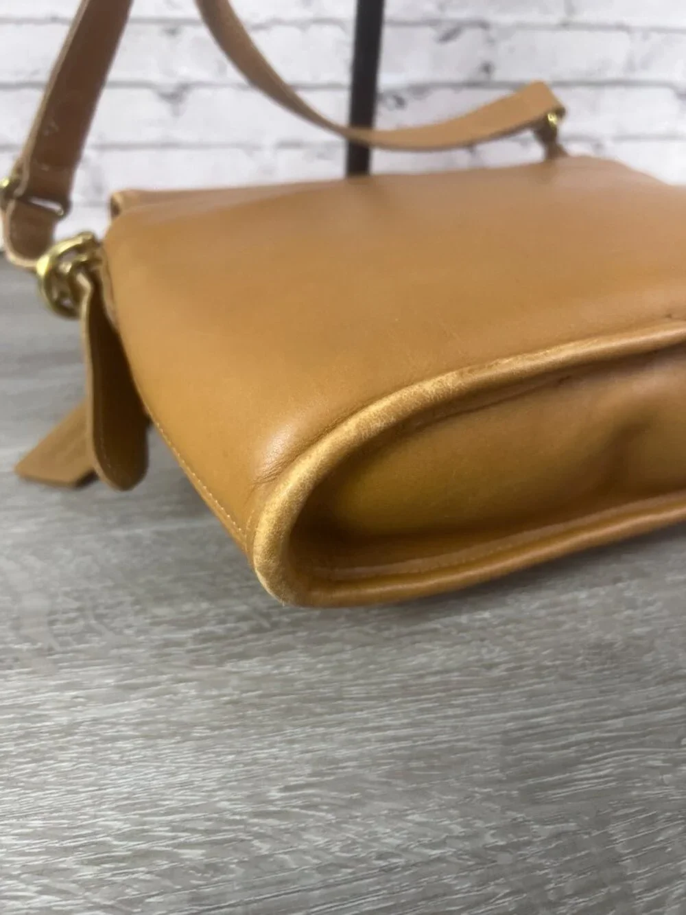 Rare Color Toffee Vintage Coach Equestrian Small Flap 9801